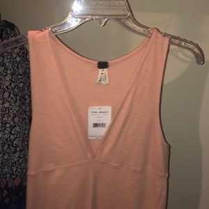 deep v tank